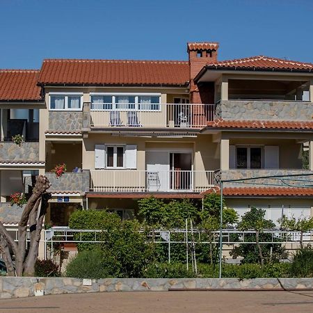 Apartmani Ana & Milo Lopar Exterior photo
