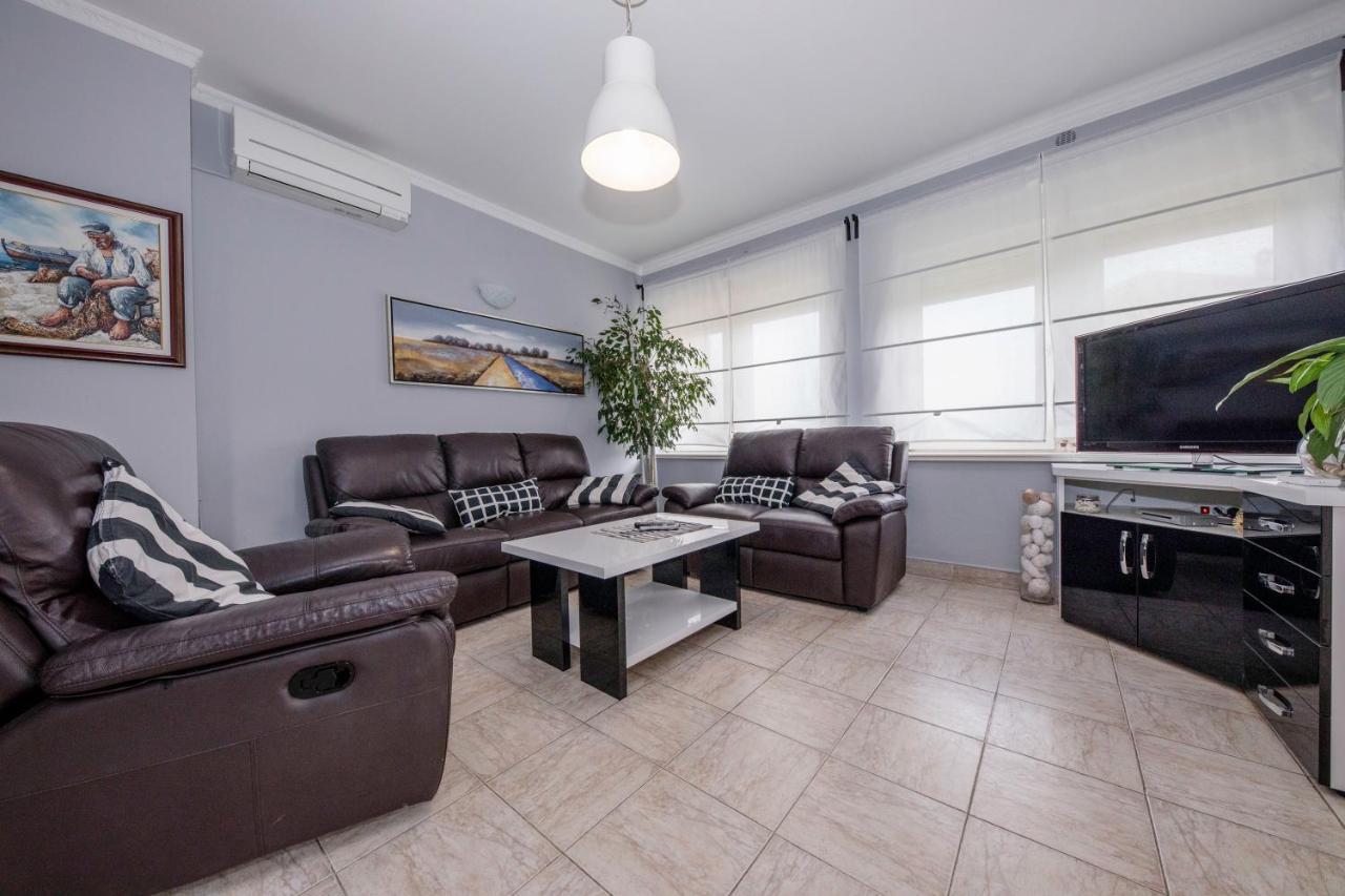 Apartmani Ana & Milo Lopar Exterior photo