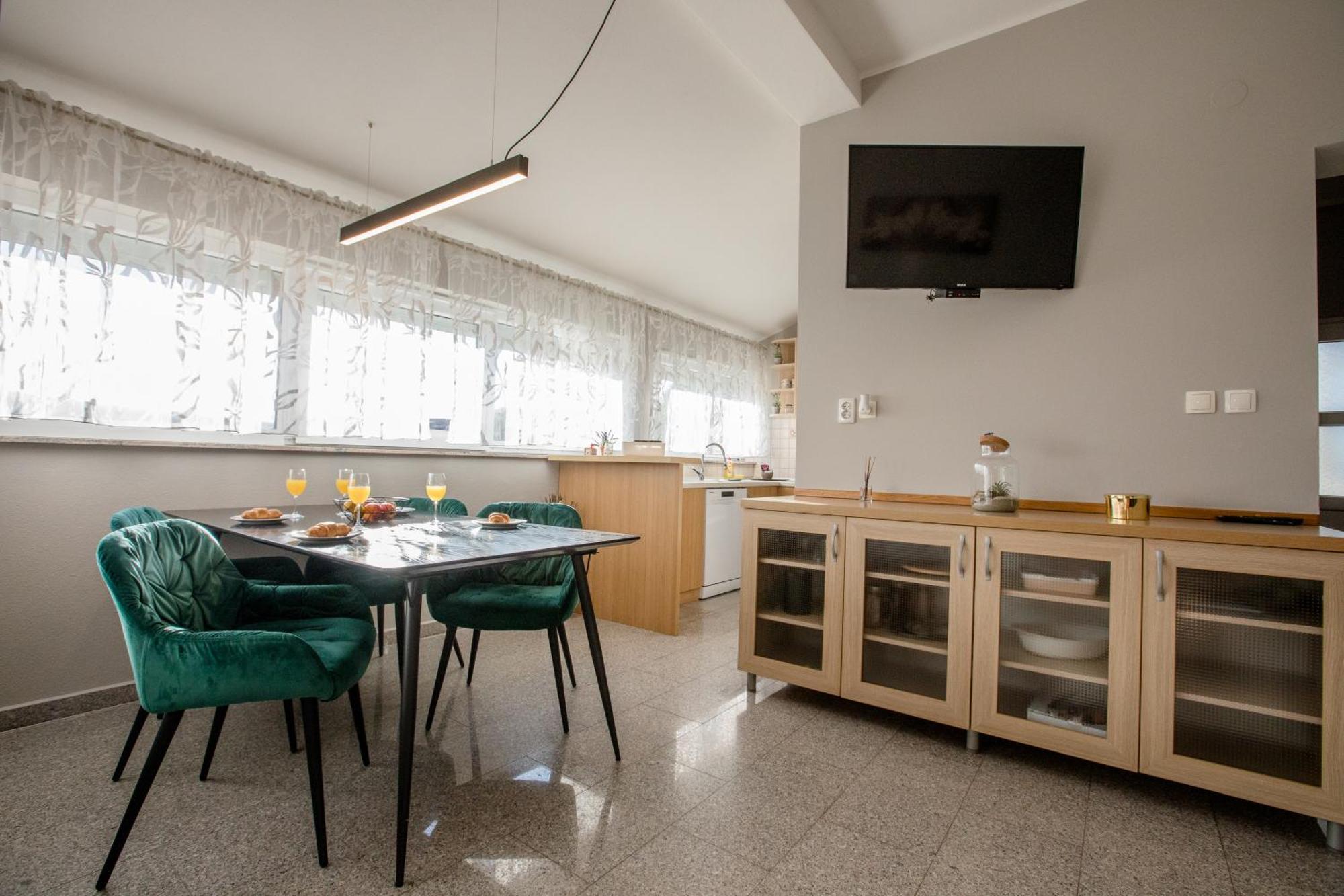 Apartmani Ana & Milo Lopar Room photo